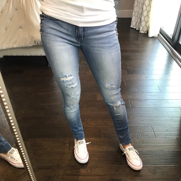 LAST//AΝΝ‘ LΝΝ‘iΝΝ‘tΝΝ‘tΝΝ‘lΝΝ‘eΝΝ‘ EΝΝ‘dΝΝ‘gΝΝ‘eΝΝ‘ - Picture 2 of 7